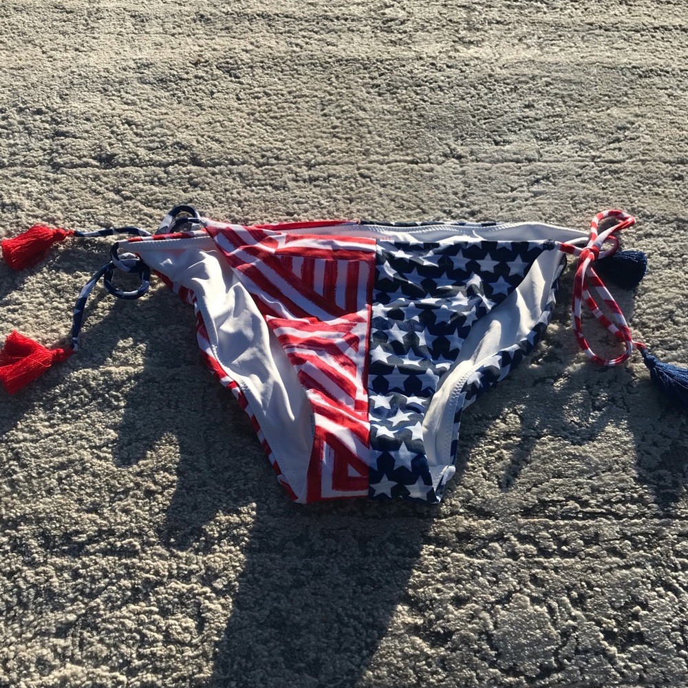 NWOT Victoria’s Secret Teeny Bikini Swim Bottom Tassles USA Flag July 4th Size L